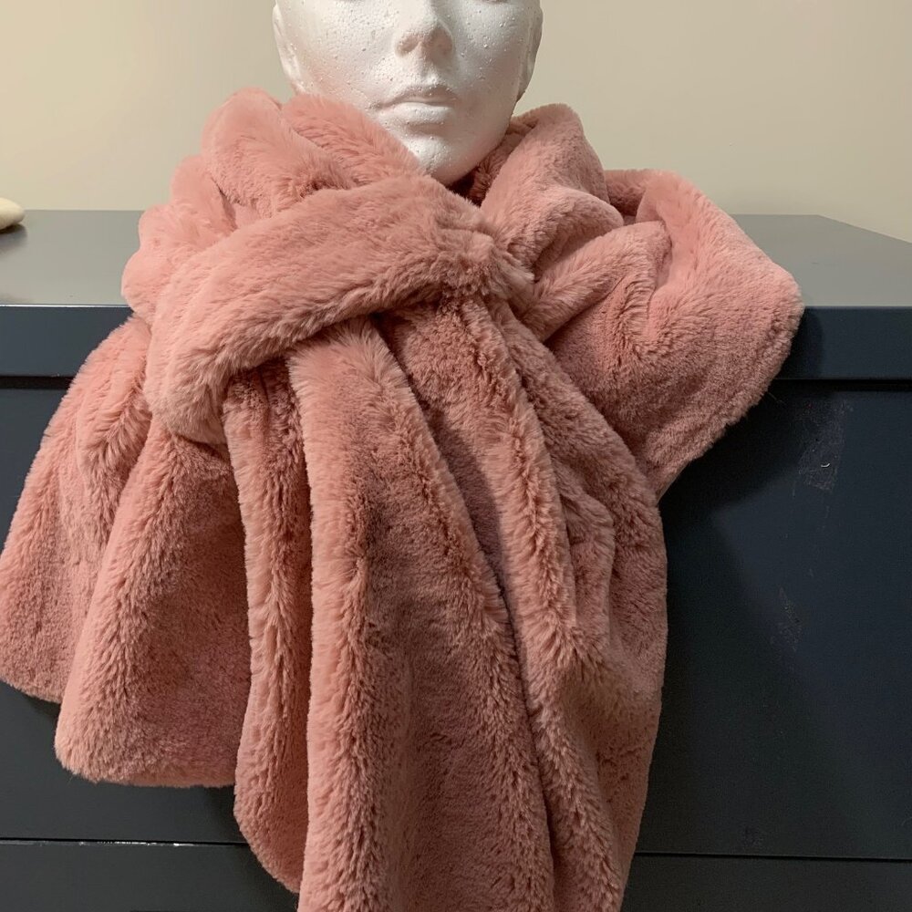 Gabby Isabella Pink Micro Mink Shawl – Pretty, Plush & Perfect!
